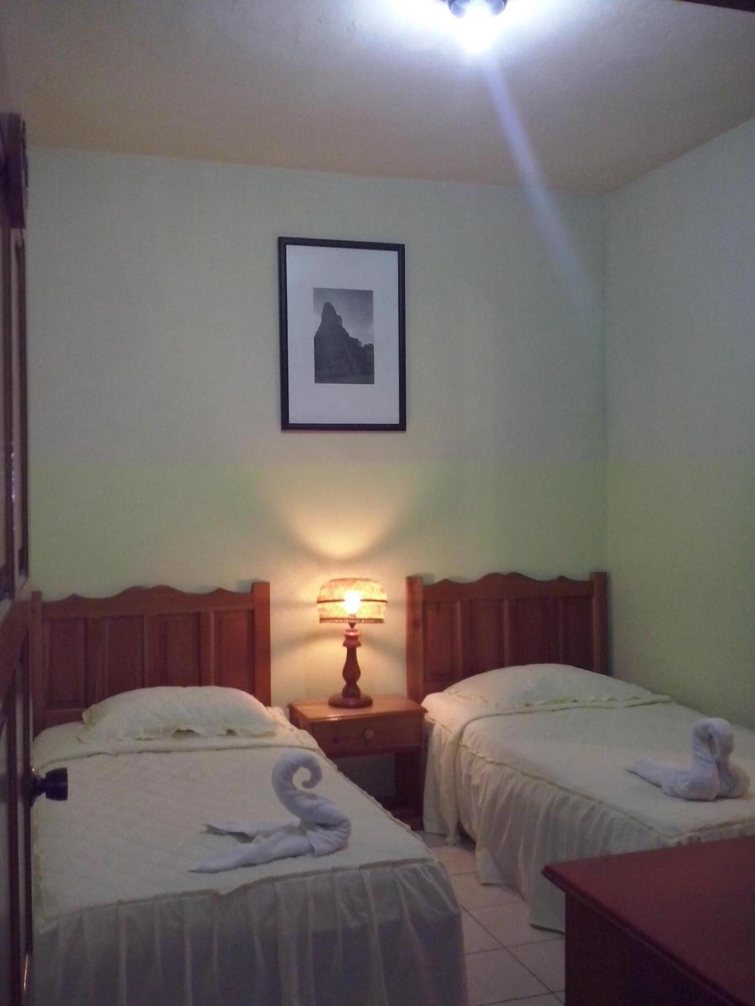 Nakum Hotel Flores Eksteriør bilde