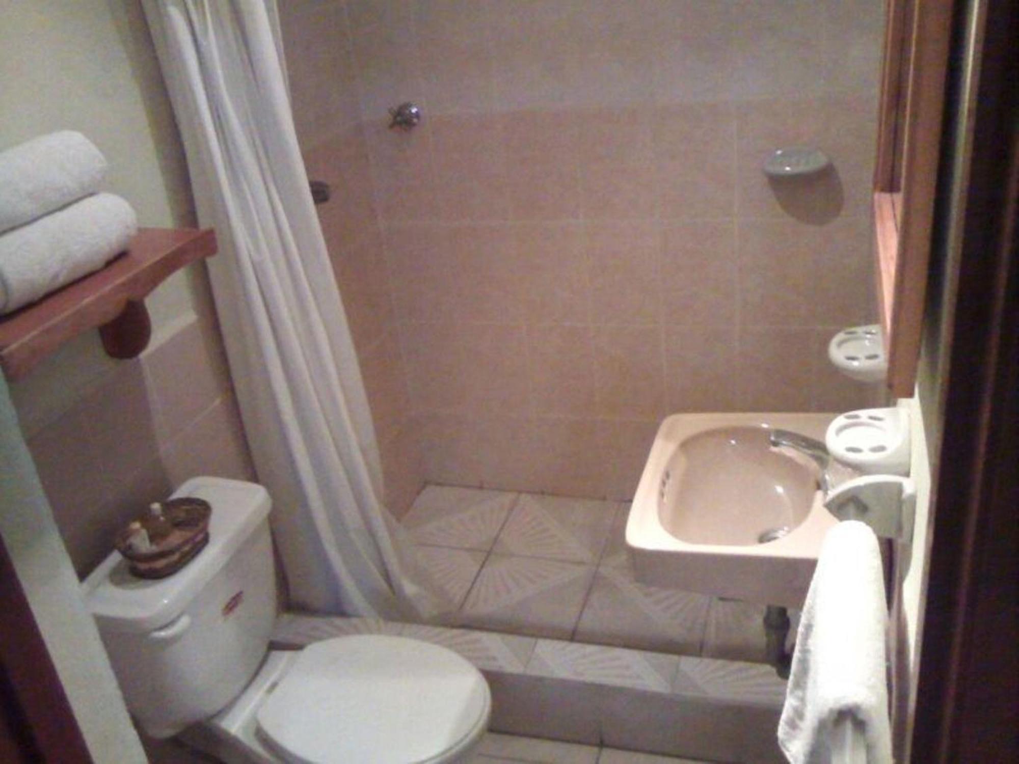 Nakum Hotel Flores Rom bilde