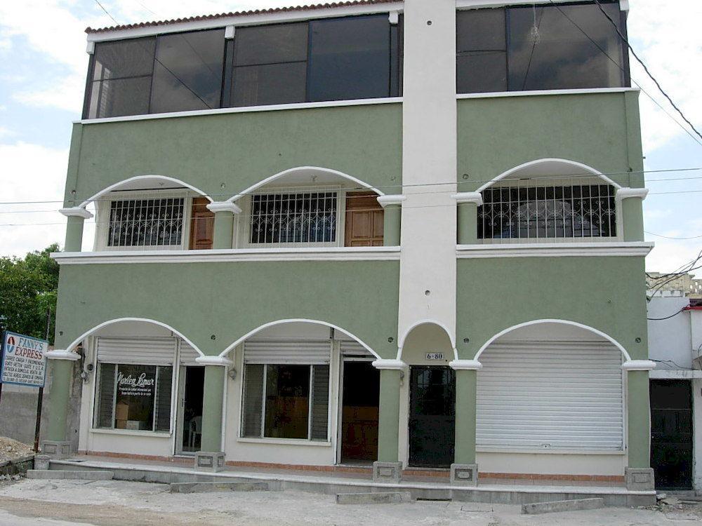 Nakum Hotel Flores Eksteriør bilde